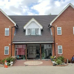 stansted-airport-lodge.cambridgehotelsuk.com/